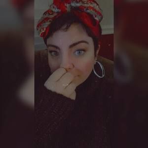 Meet your Posher, Lydia